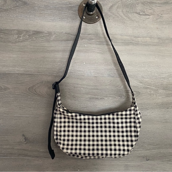 BAGGU Handbags - Baggu Nylon Gingham Crescent Bag